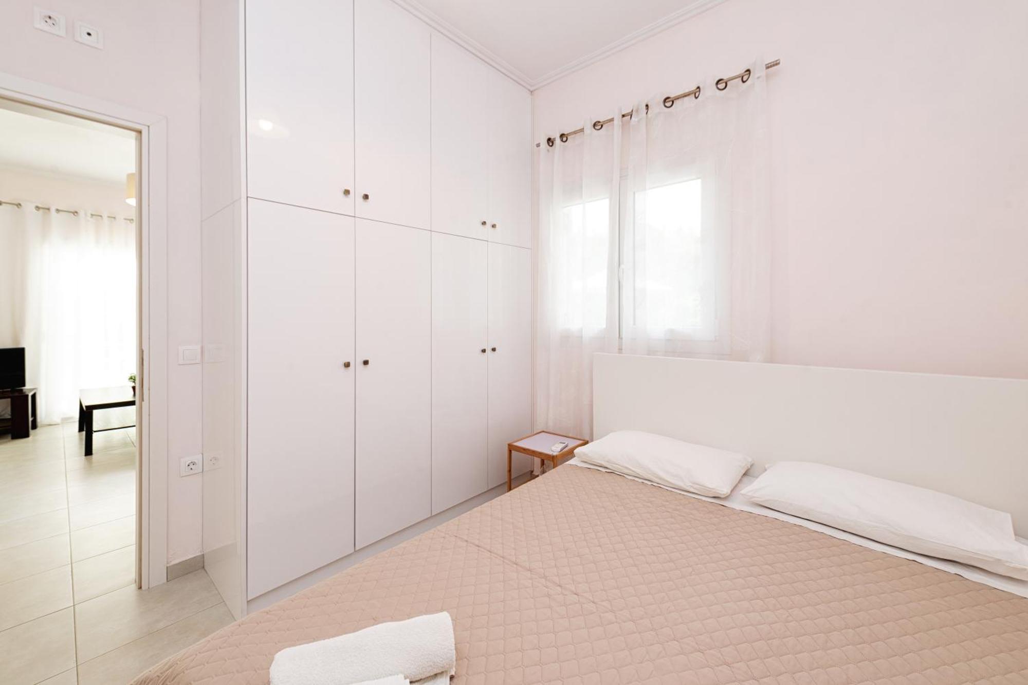 Lazaros Apartments Gouvia Exterior photo