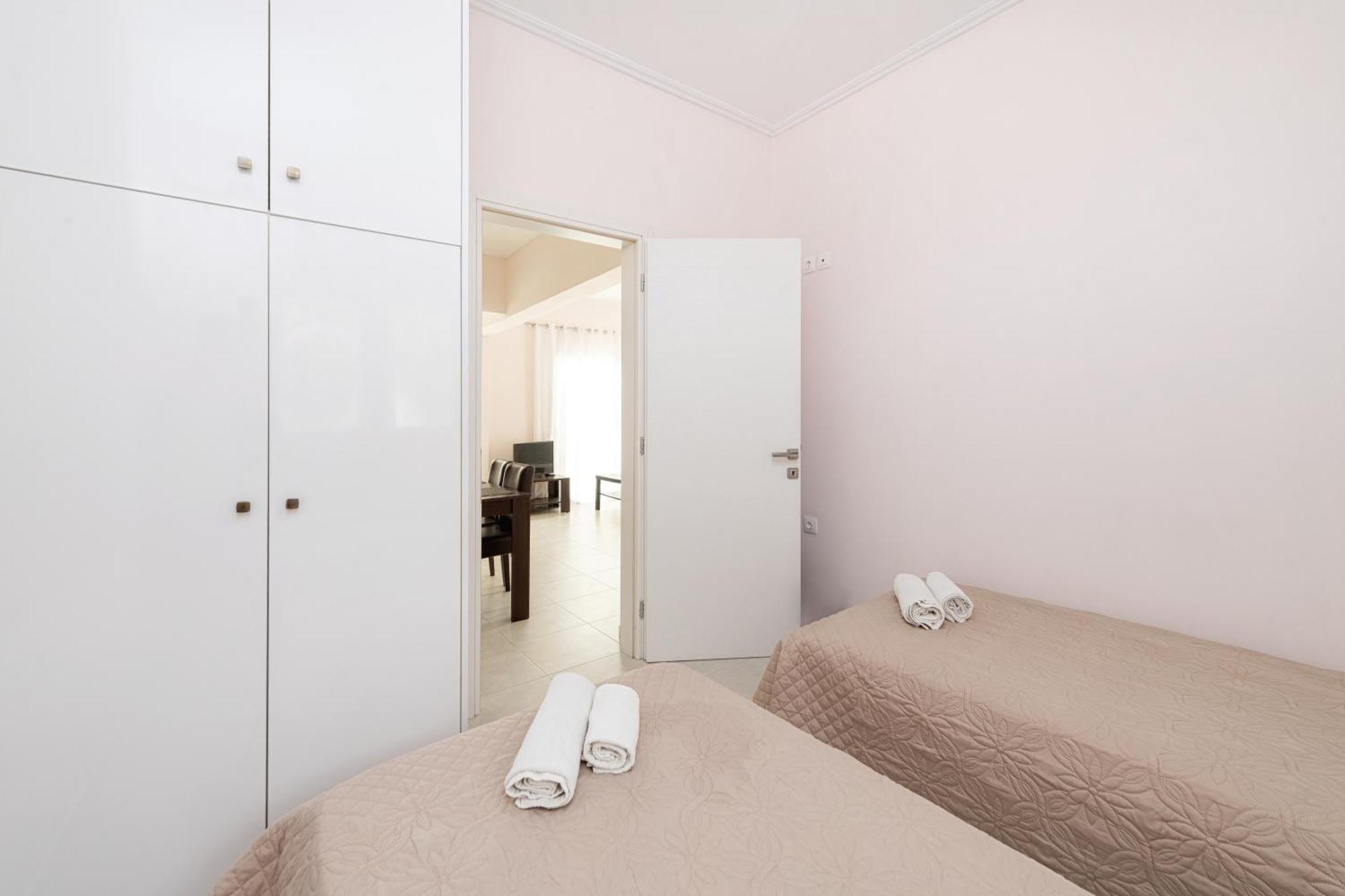 Lazaros Apartments Gouvia Exterior photo