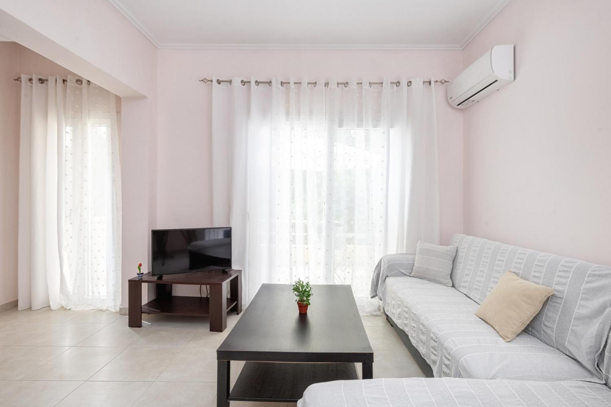 Lazaros Apartments Gouvia Exterior photo