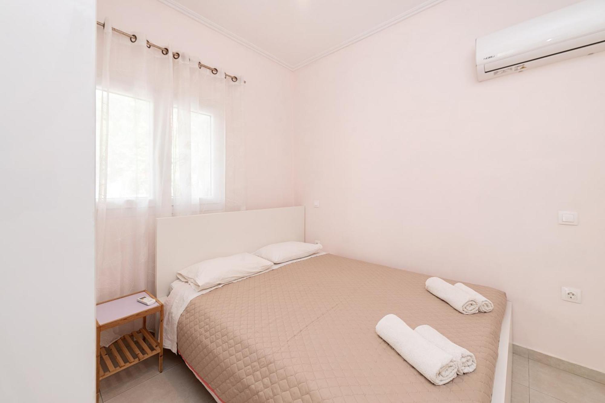 Lazaros Apartments Gouvia Exterior photo